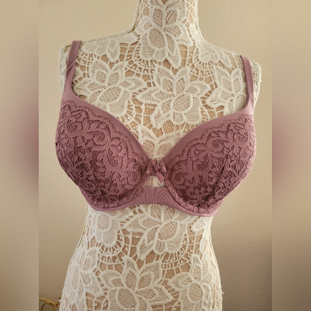 Victoria's Secret Body By Victoria lined demi bra. 36DD